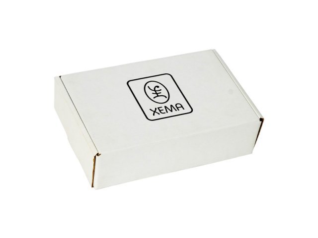 Прямоугольная коробочка из картона с откидывающейся крышкой, из белого микрогофрокартона, с печатью, 220х180х100 мм