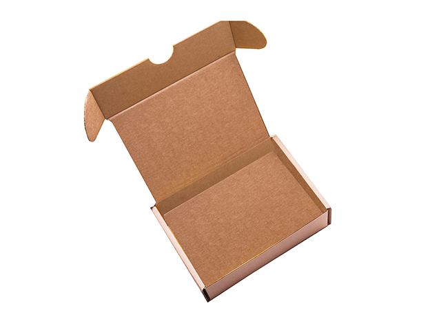 Прямоугольная упаковка из картона с откидывающейся крышкой и ушками, из крафт (бурого) микрогофрокартона, непрозрачная, 195х150х105 мм